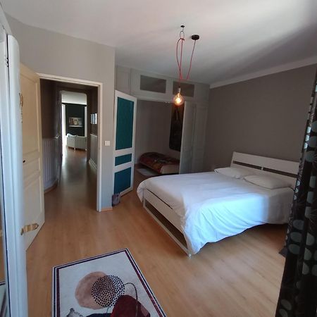 Tulle : Bel Appartement Lumineux En Centre Ville מראה חיצוני תמונה