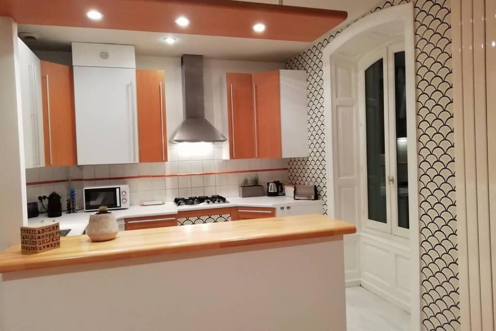 Tulle : Bel Appartement Lumineux En Centre Ville מראה חיצוני תמונה